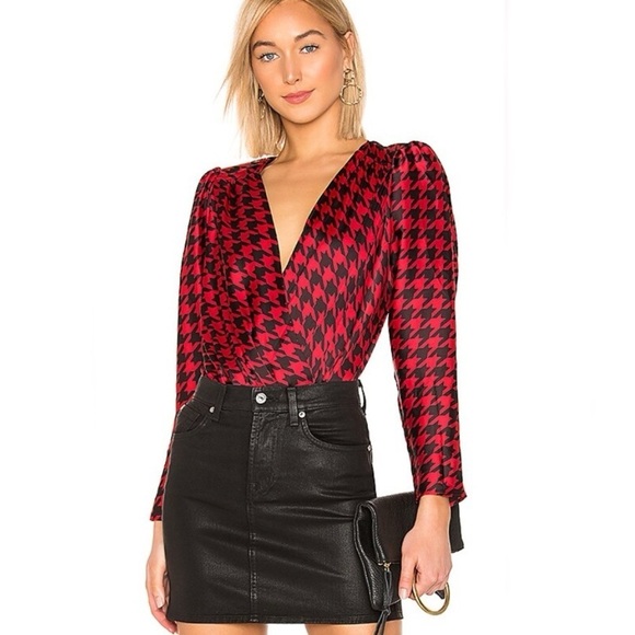 L'ACADEMIE The Victoire VNeck Long Sleeve in Red Houndstooth Bodysuit Blouse - Picture 1 of 9